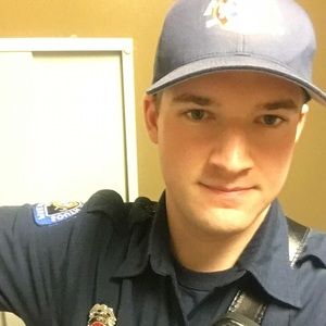 Meet your Posher, Levi